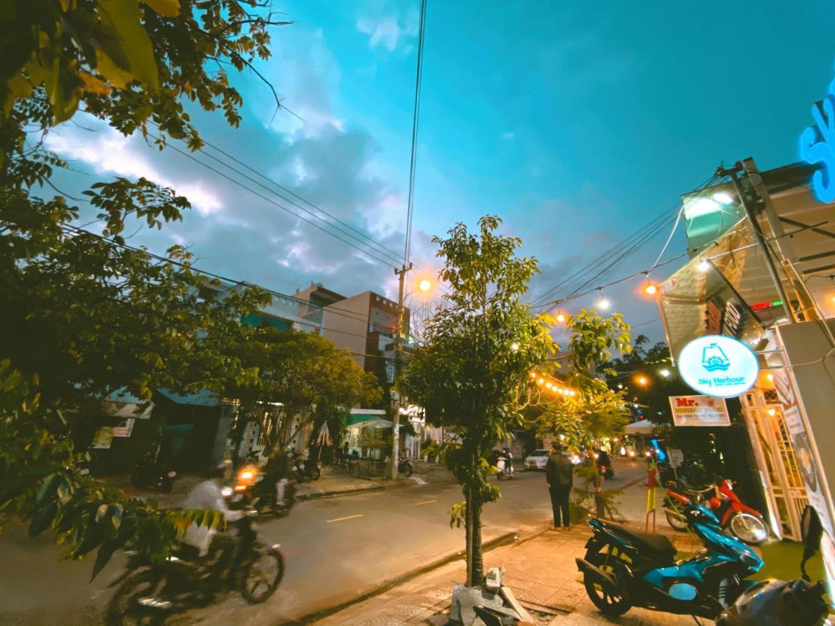 Sky Harbour Hostel Da Nang Buitenkant foto