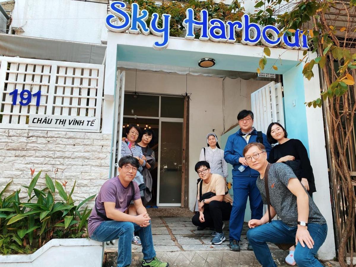 Sky Harbour Hostel Da Nang Buitenkant foto